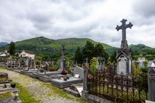 Monument funéraire : stèle, tombe et prix marbrerie