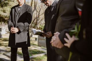 Obsèques religieuses : rites catholique, juif, musulman